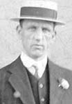 peter holmes, leslie's father